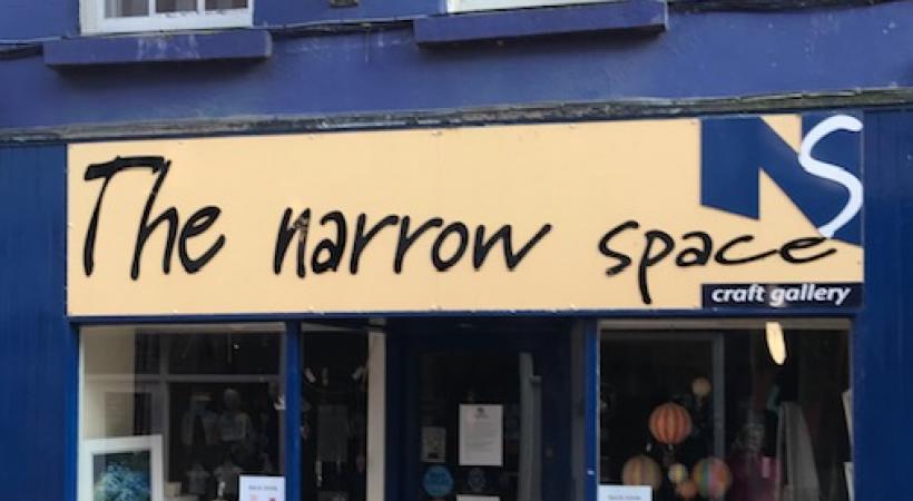 The narrow space